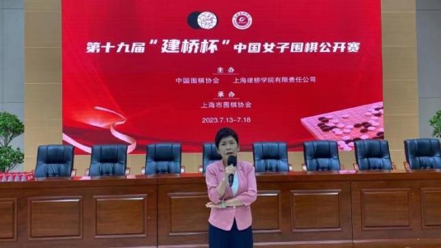 涨精装满肚子上学体育课